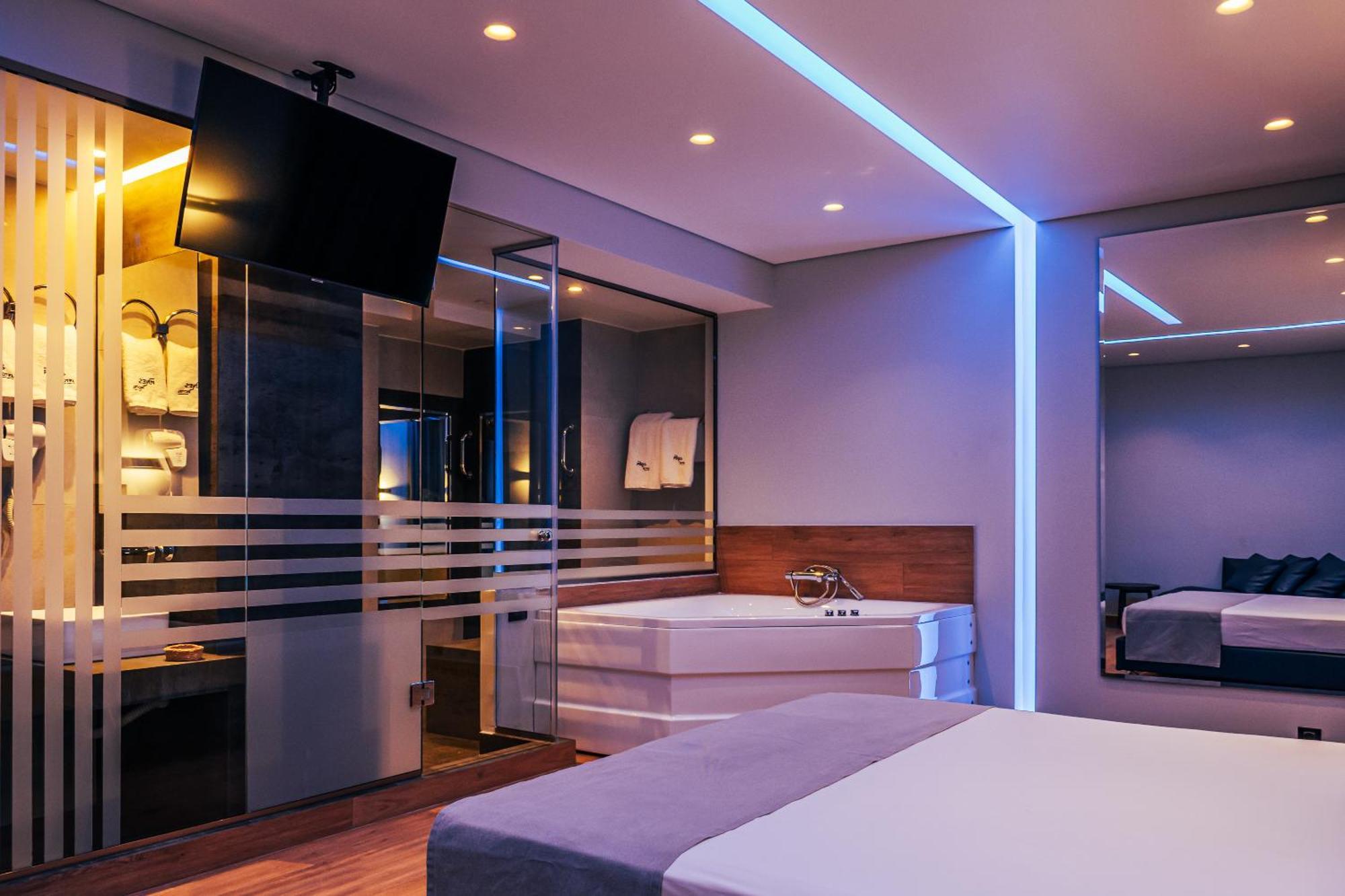 Hotel Pines (adults Only)